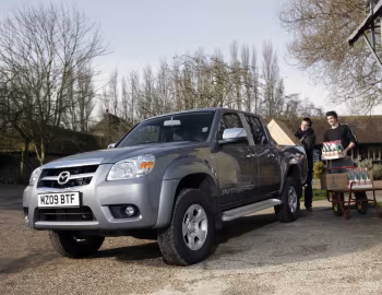 Mazda BT-50 Double Cab [UK-spec] (J97M) '2008–11