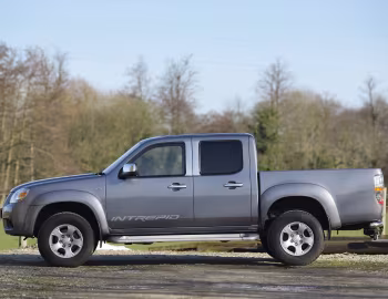 Mazda BT-50 Double Cab [UK-spec] (J97M) '2008–11