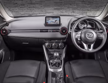 Panel frontal Mazda CX-3 [UK-spec] '2015–18