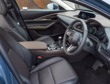 Interior Mazda CX-30 Skyactiv-G [UK-spec] '2019–pr.