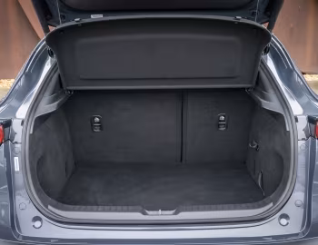 Ambos Mazda CX-30 Skyactiv-G [UK-spec] '2019–pr.
