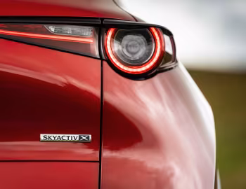 Mazda CX-30 Skyactiv-X [UK-spec] '2019–pr.