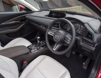 Interior Mazda CX-30 Skyactiv-X [UK-spec] '2019–pr.