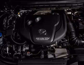 Bajo el capó 2019–21 Mazda CX-5 Signature Skyactiv-D [Canada] '2018–21