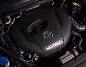 Bajo el capó Mazda CX-5 Skyactiv-G Turbo AWD Akera [Australia] (KF) '2022–pr.