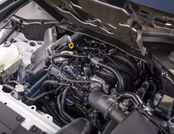 Bajo el capó Mazda CX-60 e-Skyactiv PHEV AWD Exclusive Line [UK-spec] '2022–pr.