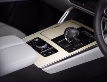 Interior Mazda CX-60 e-Skyactiv PHEV AWD Takumi [UK-spec] '2022–pr.
