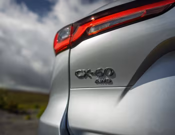 Mazda CX-60 e-Skyactiv PHEV AWD Takumi [UK-spec] '2022–pr.