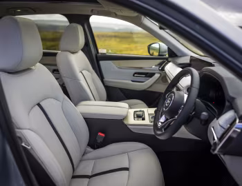 Interior Mazda CX-60 e-Skyactiv PHEV AWD Takumi [UK-spec] '2022–pr.