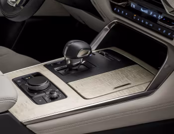 Interior Mazda CX-60 e-Skyactiv PHEV AWD Takumi [EU-spec] '04.2022–pr.