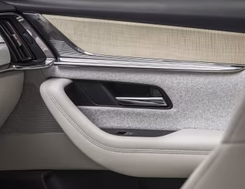 Interior Mazda CX-60 e-Skyactiv PHEV AWD Takumi [EU-spec] '04.2022–pr.