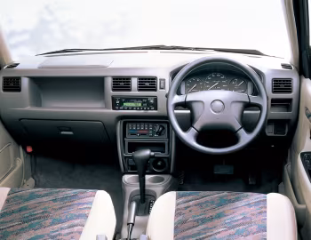 Panel frontal Mazda Demio [Japan] '1996–99