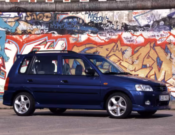 Mazda Demio 1.5 Exclusive [EU-spec] (DW5W) '2001–03