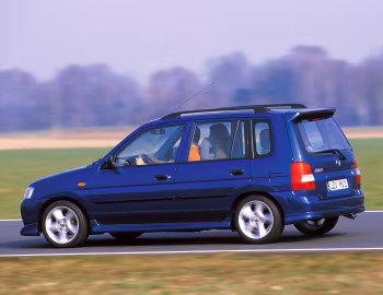 Mazda Demio 1.5 Exclusive [EU-spec] (DW5W) '2001–03