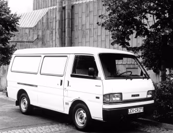 Mazda E2200 Van '1983–89