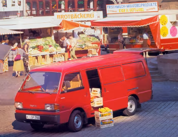 Mazda E2200 Van '1983–89