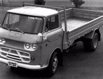 Mazda E2500 flatbed truck '1967–68
