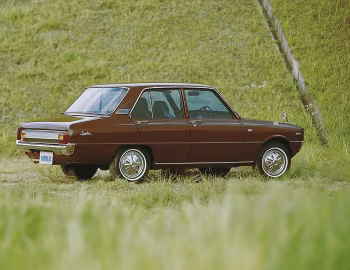 Mazda Familia Presto 1300 Sedan LX (FA3TS) '09.1973–02.1976