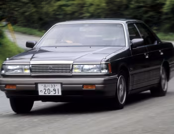Mazda Luce 4-door Hardtop '09.1986–91