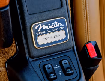 1991 Mazda Miata SE [US-spec] (NA) '03.1990–03.1991