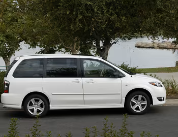 2004–06 Mazda MPV [North America] '2003–06