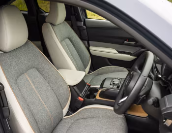 Interior Mazda MX-30 [UK-spec] '2020–25