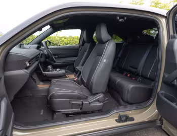 Interior Mazda MX-30 e-Skyactiv R-EV [Japan] '06.2023–pr.