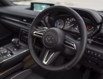 Interior Mazda MX-30 e-Skyactiv R-EV Makoto [UK-spec] '2023–pr.