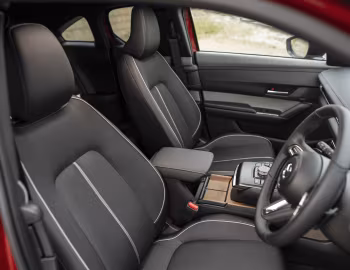 Interior Mazda MX-30 e-Skyactiv R-EV Makoto [UK-spec] '2023–pr.