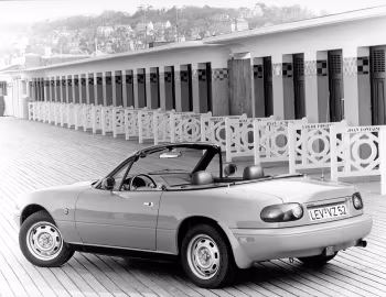 Mazda MX-5 [Worldwide] (NA) '1993–10.1997