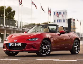 Mazda MX-5 [UK-spec] (ND) '2015–pr.