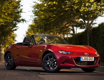 Mazda MX-5 [UK-spec] (ND) '2015–pr.