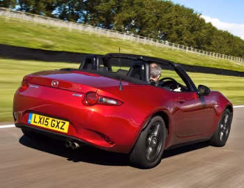 Mazda MX-5 [UK-spec] (ND) '2015–pr.