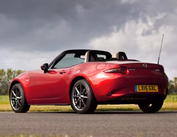 Mazda MX-5 [UK-spec] (ND) '2015–pr.