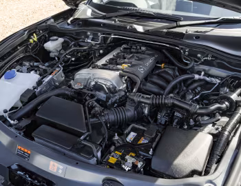 Bajo el capó Mazda MX-5 "Kizuna" [UK-spec] (ND) '2023