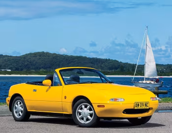 Mazda MX-5 "Malibu Gold" [Australia] (NA) '12.1991–92