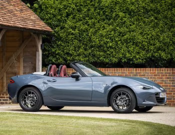 Mazda MX-5 "R-Sport" [UK-spec] (ND) '2020