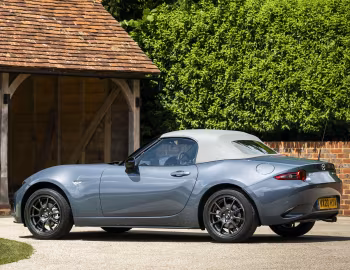 Mazda MX-5 "R-Sport" [UK-spec] (ND) '2020