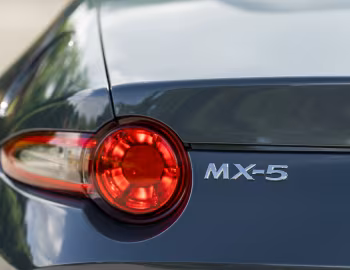 Mazda MX-5 "R-Sport" [UK-spec] (ND) '2020