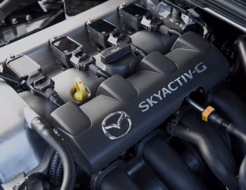 Bajo el capó Mazda MX-5 RF Skyactiv-G Homura [Worldwide] '2024–pr.