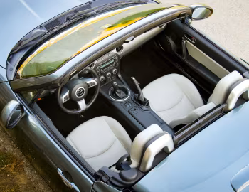 Interior Mazda MX-5 Roadster-Coupe "Mirai" (NC2) '2011