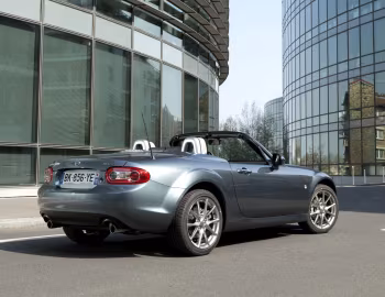Mazda MX-5 Roadster-Coupe "Nekki" [France] (NC2) '2011