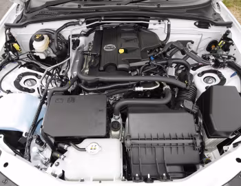 Bajo el capó Mazda MX-5 Roadster [UK-spec] (NC3) '2012–15