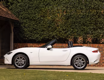Mazda MX-5 Roadster 1.5 Exclusive Line [UK-spec] (ND) '2024–pr.