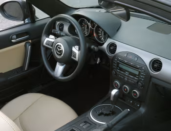 Interior Mazda MX-5 Roadster Coupe (NC2) '2008–12