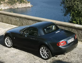 Mazda MX-5 Roadster Coupe (NC2) '2008–12