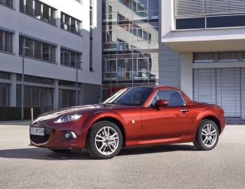 Mazda MX-5 Roadster Coupe (NC3) '2012–15