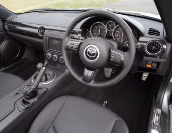 Interior Mazda MX-5 Roadster Coupe [UK-spec] (NC3) '2012–15