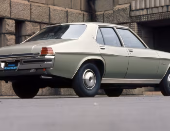 Mazda Roadpacer AP [Japan] (RA13S) '03–10.1975