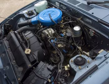 Bajo el capó Mazda RX-7 [UK-spec] (SA) '1981–85